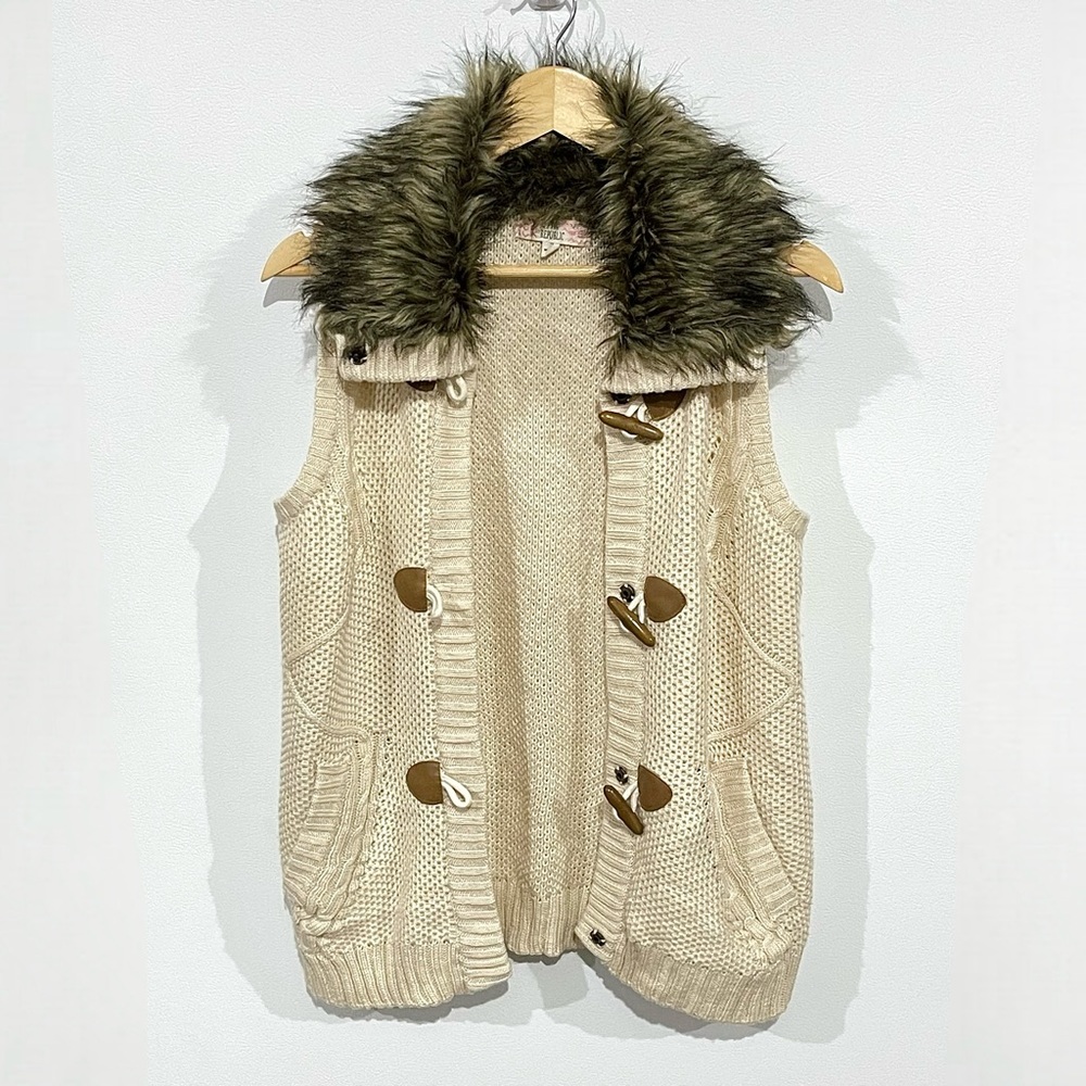 NWOT Pink Republic Faux Fur Collar Wooden Toggle Button Front Sweater Vest